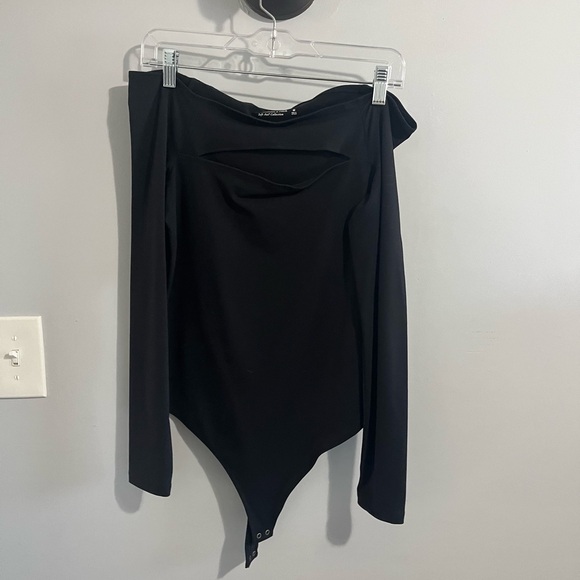 Abercrombie off the shoulder cut out bodysuit - Picture 1 of 3